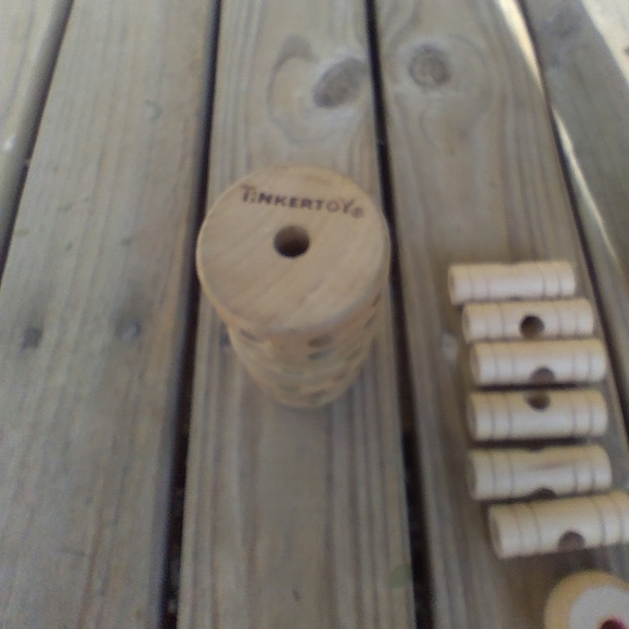 Wooden Tinker Toys Building Set Lot of 100 Pieces Wood Connectors Rods Spools - Picture 2 of 8